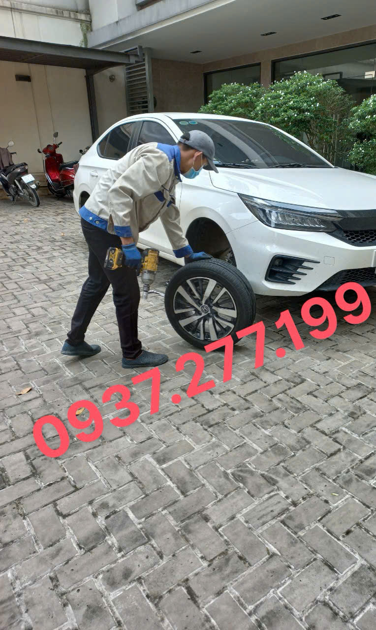 Dịch vụ vá lốp xe hơi tận nơi